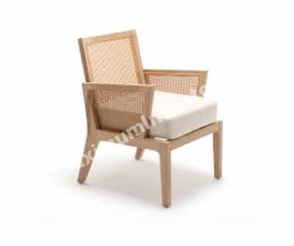 křeslo dřevěné s výpletem